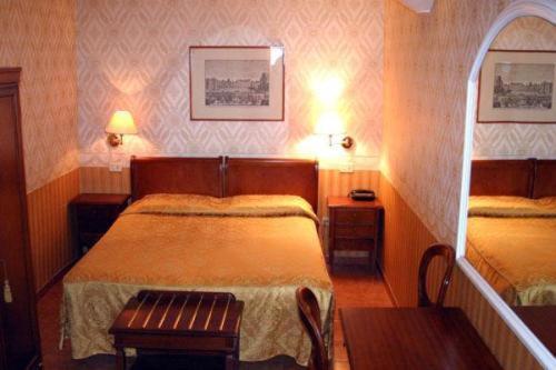 Hotel Varsavia Florença Quarto foto